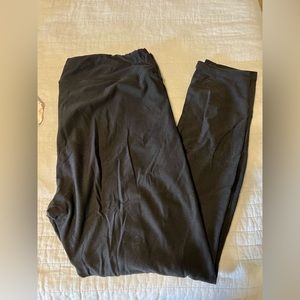 TC Lularoe black leggings